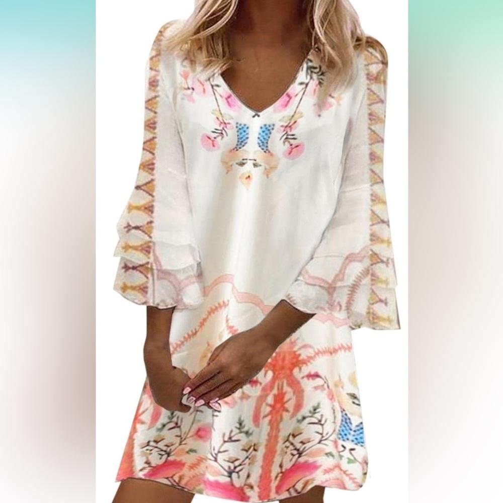 BOHO Summer Beach Mini Dress Size Large 3/4 Bell Sleeves V Neck NWT Floral